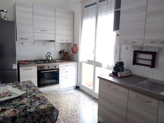 Quadrilocale in Vendita a Savona, 98'000&euro;, 80 m²