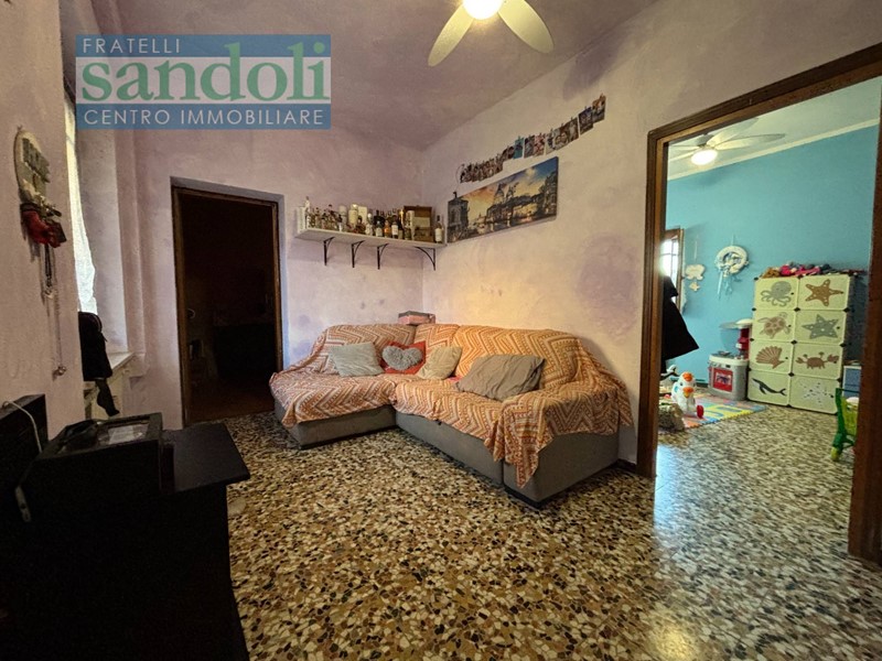 Trilocale in Vendita a Vercelli, 92'000&euro;, 95 m²