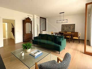 Appartamento in Affitto a Savona, 1'500&euro;, 147 m²