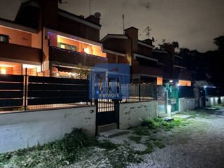 Trilocale in Vendita a Roma, 229'000&euro;, 89 m²