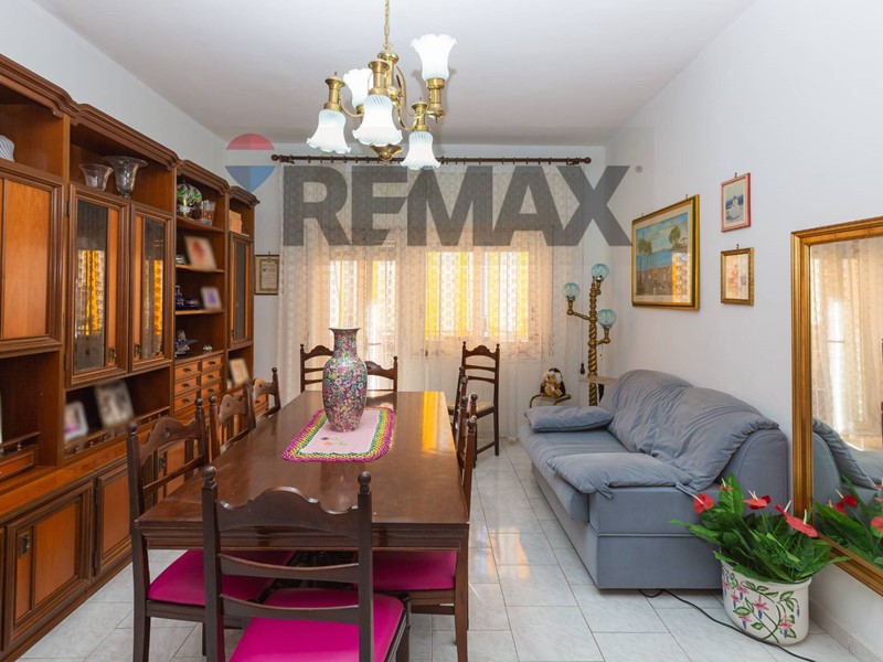 Appartamento in Vendita a Catania, 74'000&euro;, 90 m²