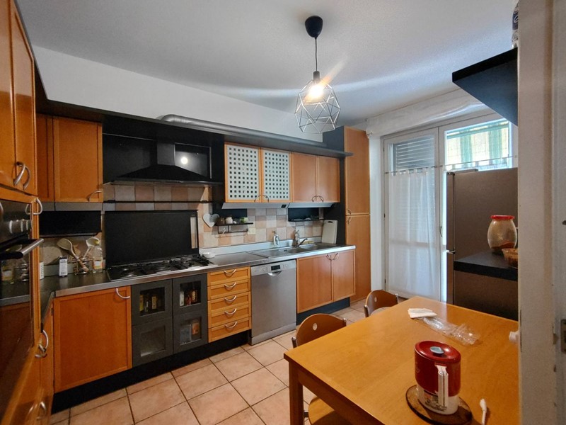 Quadrilocale in Affitto a Porto San Giorgio, 240&euro;, 85 m²