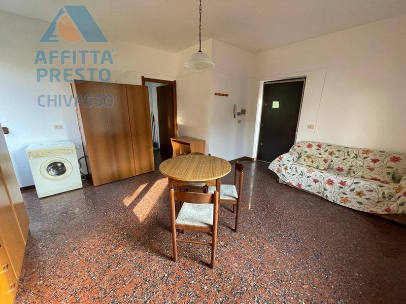 Monolocale in Affitto a Chivasso, 380&euro;, 30 m²