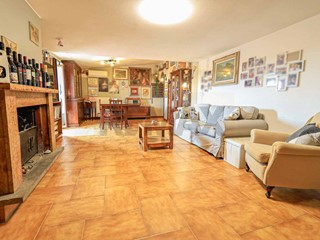 Trilocale in Vendita a Roma, 99'000&euro;, 108 m²