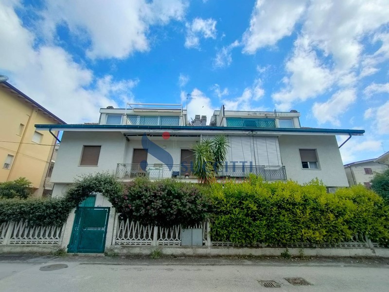 Trilocale in Vendita a Tortoreto, 180'000&euro;, 90 m²