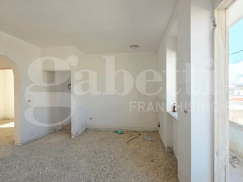 Trilocale in Vendita a Ugento, 70'000&euro;, 73 m²