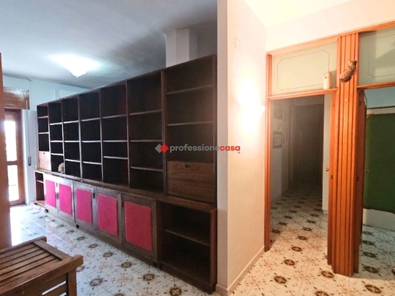 Appartamento in Vendita a Foggia, 158'000&euro;, 140 m², con Box