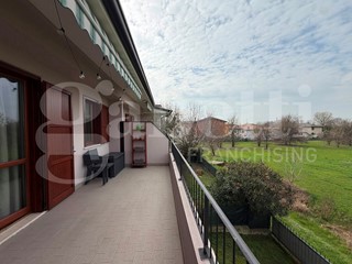 Trilocale in Vendita a Brescia, 238'000&euro;, 88 m², con Box
