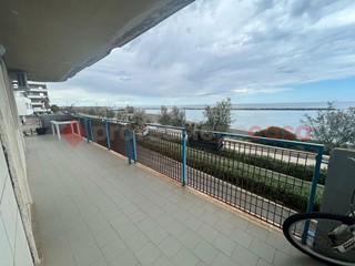 Quadrilocale in Vendita a Bari, 243'000&euro;, 105 m²