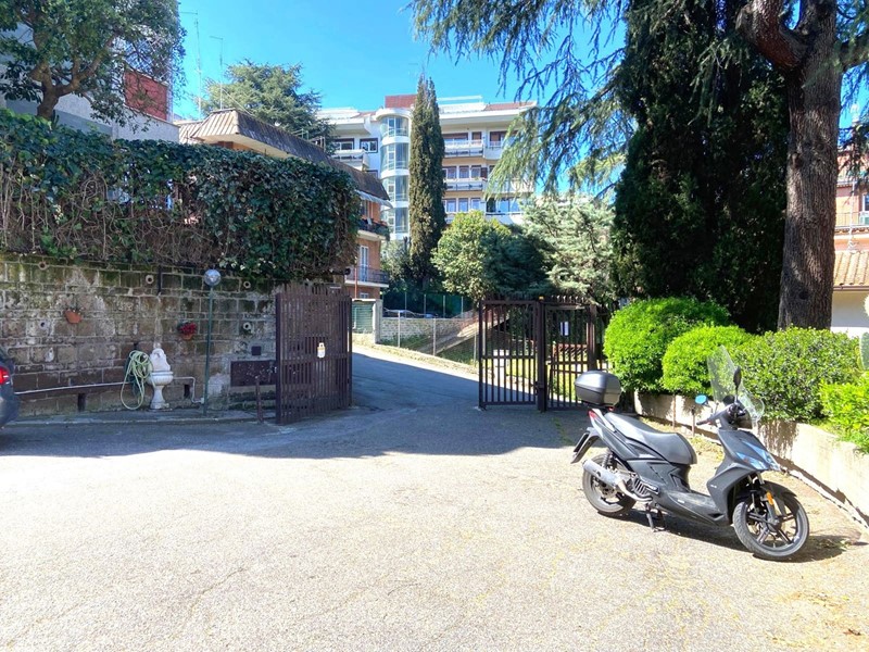 Attico in Vendita a Roma, 550'000&euro;, 140 m²