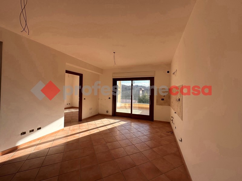 Trilocale in Vendita a Avezzano, 61'000&euro;, 75 m²