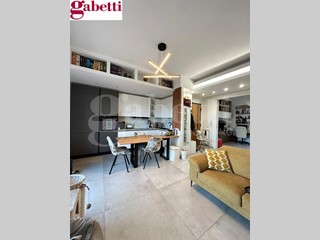 Appartamento in Vendita a Siena, 372'000&euro;, 102 m², con Box