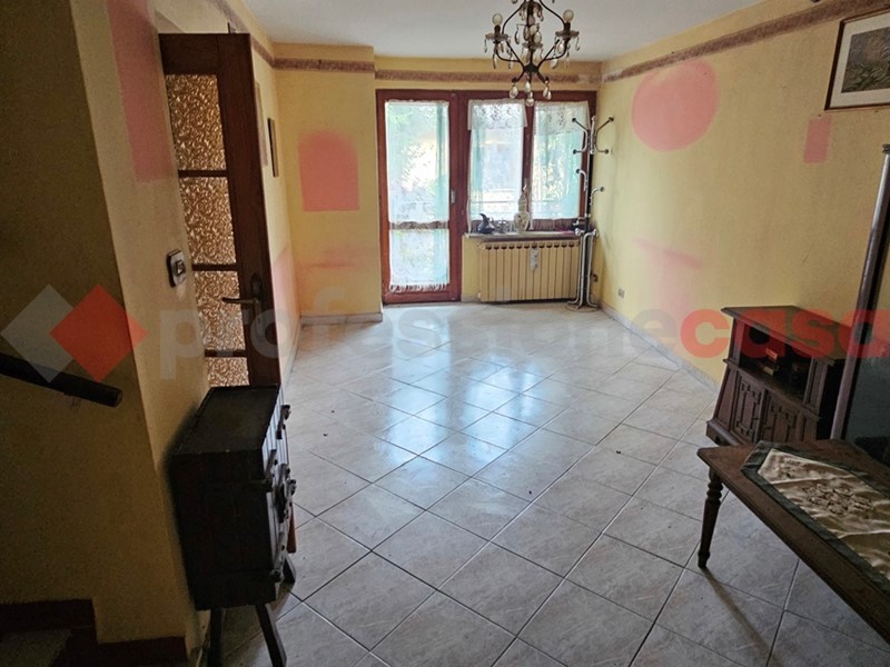 Trilocale in Vendita a Cumiana, 38'000&euro;, 70 m²