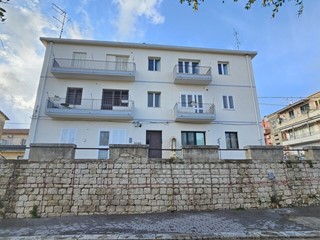 Quadrilocale in Vendita a Modica, zona MODICA ALTA, 33'000&euro;, 80 m²