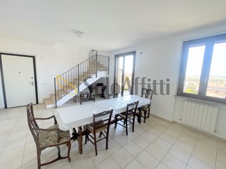 Appartamento in Affitto a Osimo, zona Osimo Stazione - Abbadia, 750&euro;, 89 m², arredato