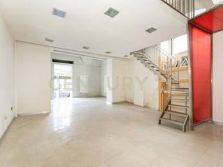 Bilocale in Vendita a Catania, 59'000&euro;, 81 m²