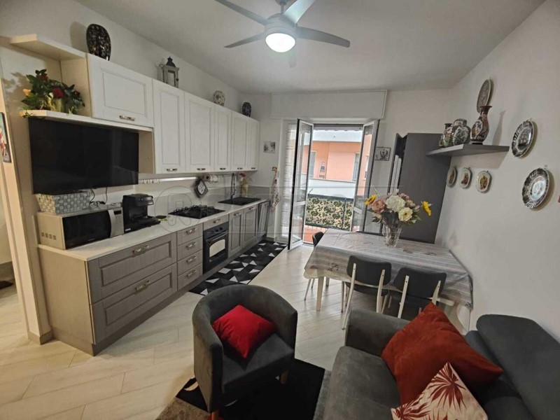 Quadrilocale in Vendita a Finale Ligure, 400'000&euro;, 80 m², arredato
