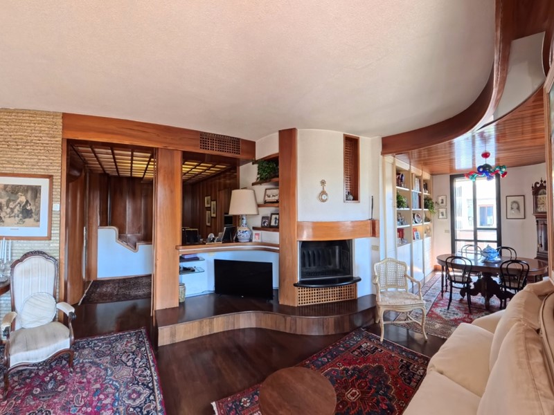 Appartamento in Vendita a Pontedera, zona Bellaria, 470'000&euro;, 280 m², con Box