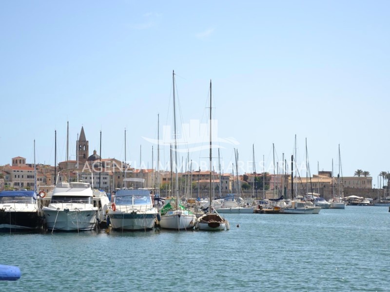 Trilocale in Vendita a Alghero, 83 m², con Box