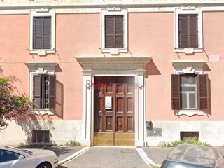 Bilocale in Vendita a Roma, 90'000&euro;, 45 m²