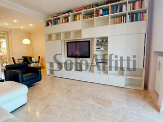 Trilocale in Affitto a Roma, zona Eur, 1'580&euro;, 96 m², arredato, con Box