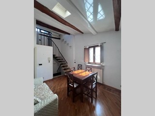 Quadrilocale in Affitto a Siena, 800&euro;, 60 m², arredato