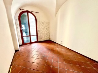 Quadrilocale in Vendita a Castelfranco di Sotto, 85'000&euro;, 65 m², arredato