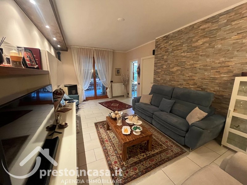 Appartamento in Vendita a Viareggio, 260'000&euro;, 95 m², con Box