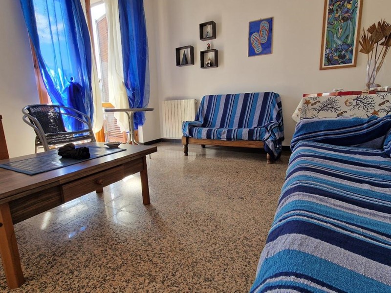 Quadrilocale in Vendita a Carrara, zona Marina di Carrara, 245'000&euro;, 82 m², arredato