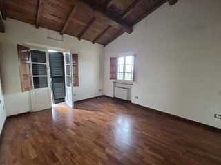 Attico in Vendita a Lucca, zona Picciorana, 120'000&euro;, 60 m²