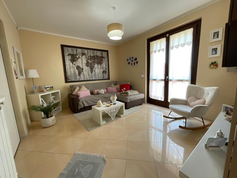 Quadrilocale in Vendita a Collesalvetti, zona Vicarello, 200'000&euro;, 75 m², con Box