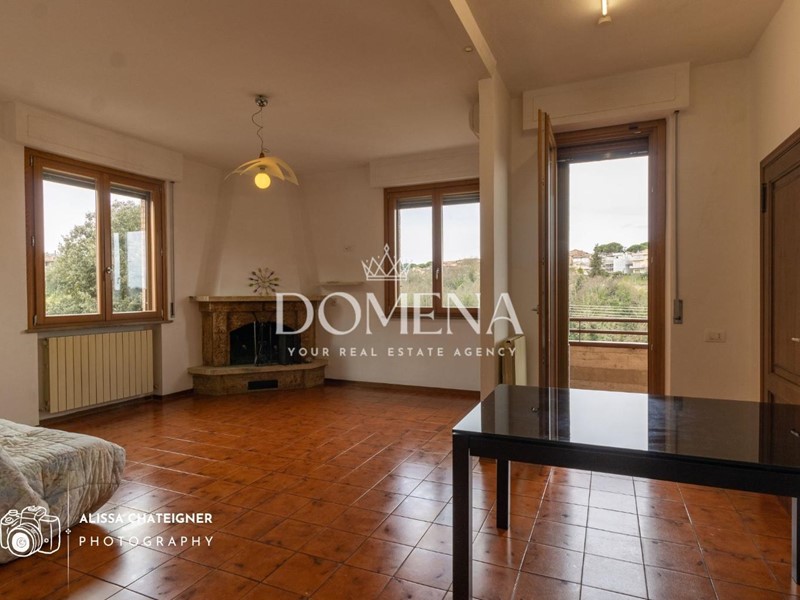 Appartamento in Vendita a Monteriggioni, zona La Tognazza, 285'000&euro;, 100 m², arredato, con Box
