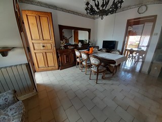 Quadrilocale in Vendita a Massa, zona Marina di Massa, 240'000&euro;, 90 m²