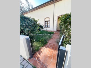Trilocale in Vendita a Rosignano Marittimo, zona Vada, 230'000&euro;, 75 m², arredato
