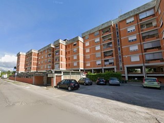 Quadrilocale in Vendita a Lucca, zona Sant'Anna, 83'970&euro;, 138 m²