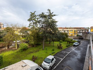 Appartamento in Vendita a Catania, 215'000&euro;, 195 m²