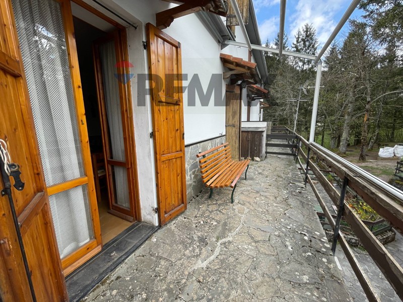 Quadrilocale in Vendita a Rezzoaglio, 43'000&euro;, 56 m²