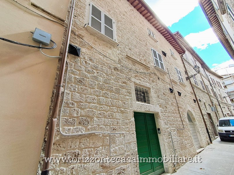 Appartamento in Vendita a Ascoli Piceno, 225'000&euro;, 120 m²