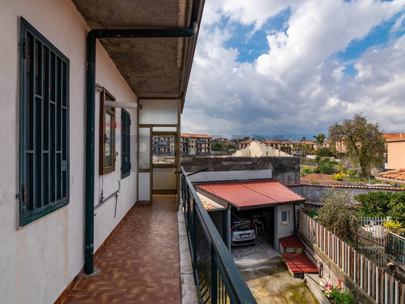 Quadrilocale in Vendita a Gravina di Catania, 119'000&euro;, 85 m²