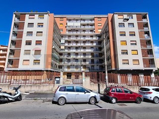 Quadrilocale in Vendita a Catania, 185'000&euro;, 115 m²