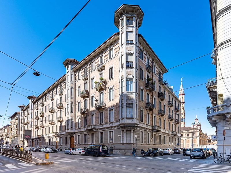 Bilocale in Affitto a Torino, 1'200&euro;, 106 m²