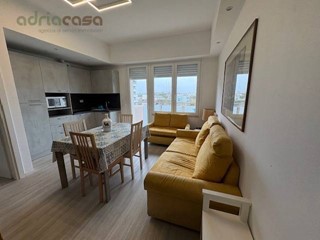 Trilocale in Affitto a Riccione, 2'200&euro;, 60 m²