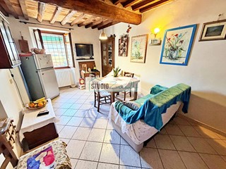 Appartamento in Vendita a Seravezza, 210'000&euro;, 90 m²