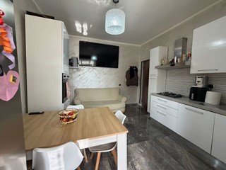 Trilocale in Vendita a Casoria, 168'000&euro;, 100 m²