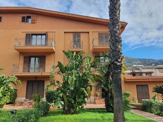 Trilocale in Vendita a Palermo, 300'000&euro;, 128 m²