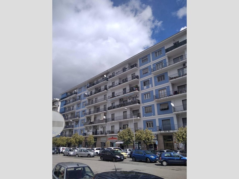 Appartamento in Vendita a Cosenza, 170'000&euro;, 180 m², con Box