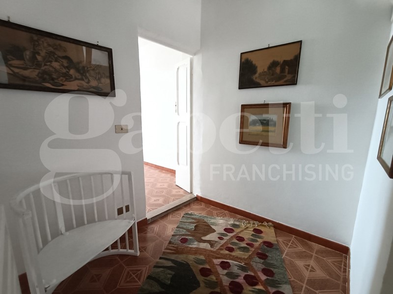 Trilocale in Vendita a Amelia, 32'000&euro;, 65 m², arredato