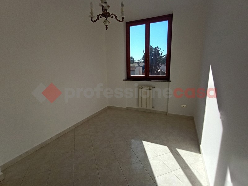Trilocale in Vendita a Busto Garolfo, 174'000&euro;, 97 m², con Box