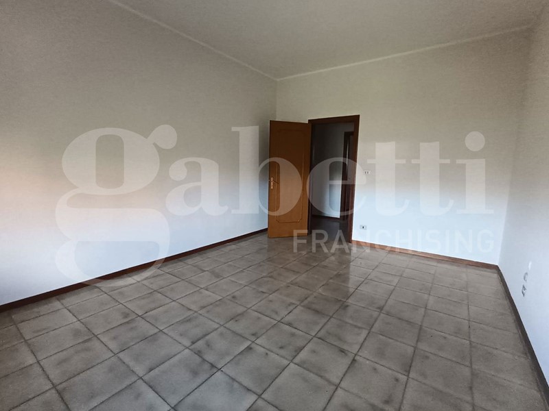 Quadrilocale in Affitto a Siracusa, 650&euro;, 135 m²