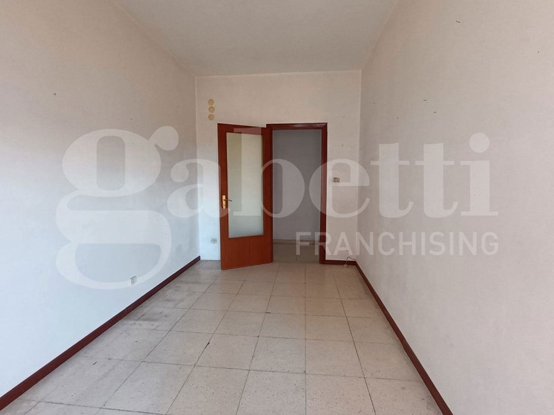 Quadrilocale in Vendita a Siracusa, 90'000&euro;, 137 m²